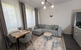 Queens Peak Apartments